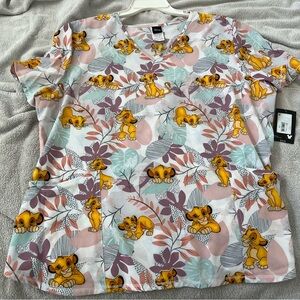 Disney Colorful Character Print Top - size xl